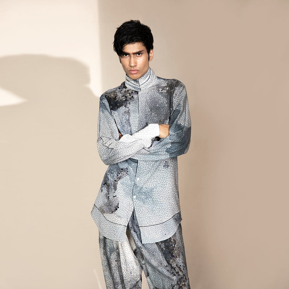 Crystalline printed fluted collar shirt with full sleeves – fashion-forward printed shirt.