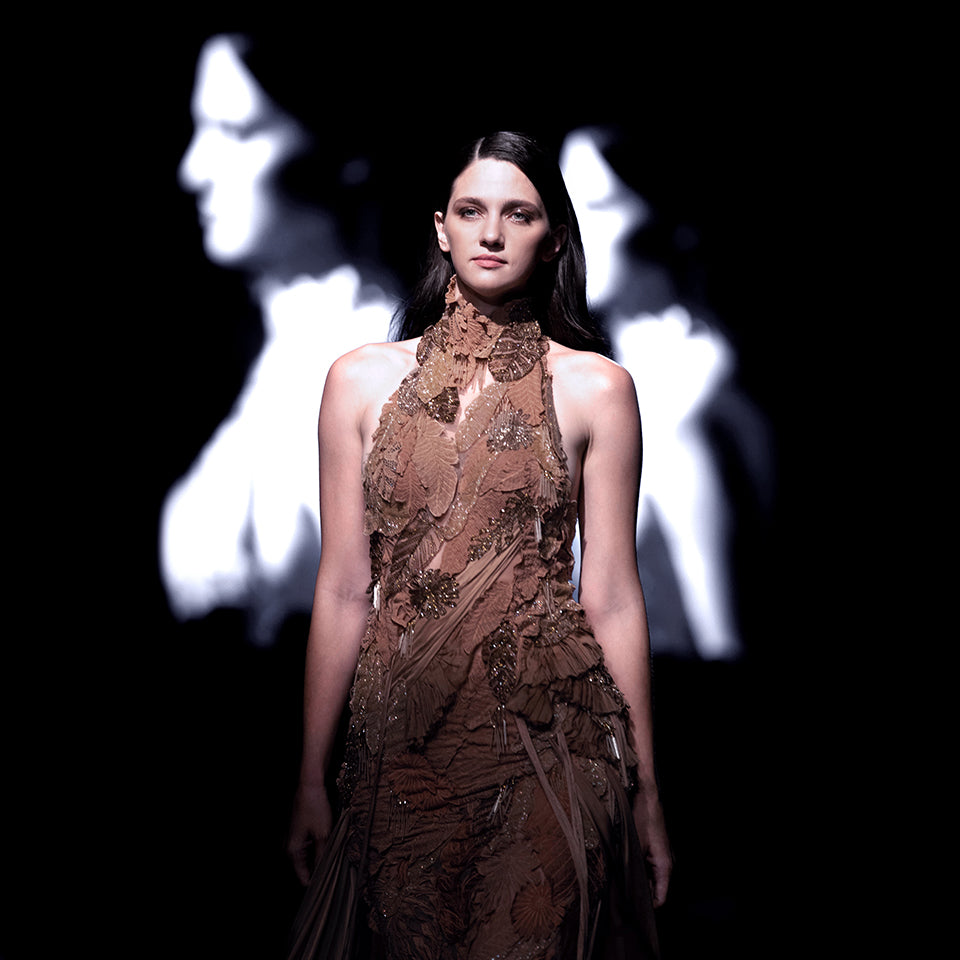 Gigi Hadid, catwalk, emerging models, modelling tips, dress couture, Dior dress, 